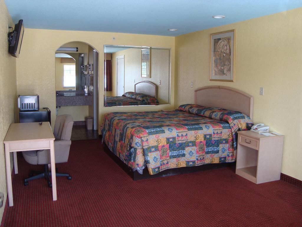 Winnquest Inn Near Ft. Sam Houston San Antonio Exterior photo