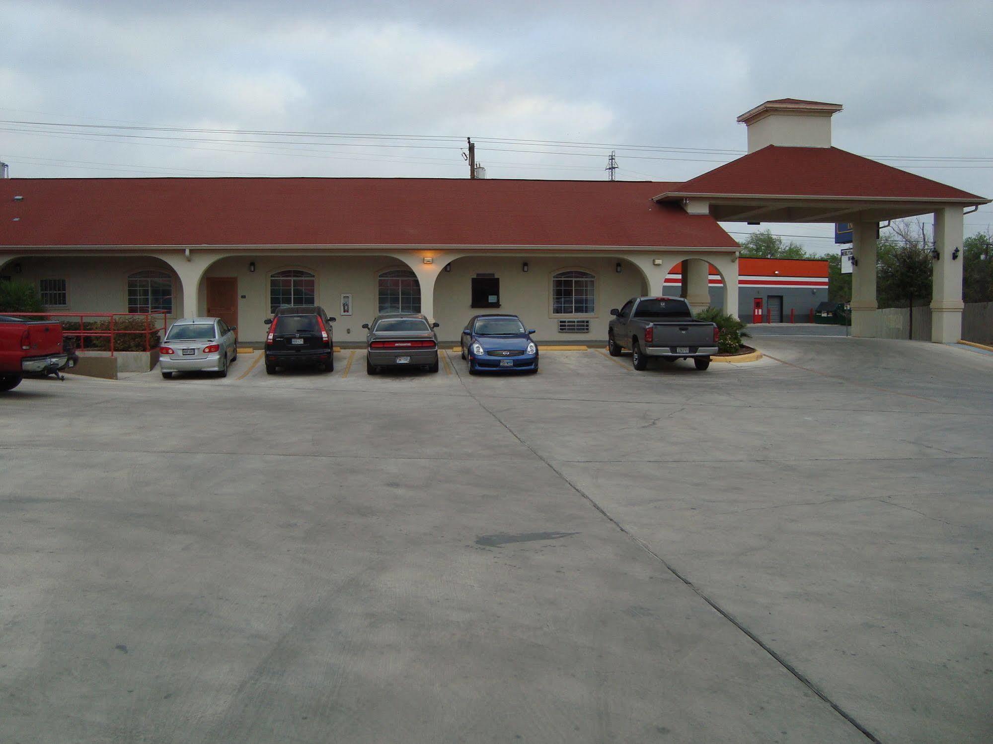 Winnquest Inn Near Ft. Sam Houston San Antonio Exterior photo